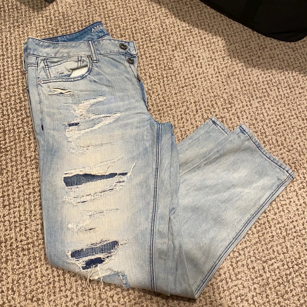 American Eagle Distressed Jeans